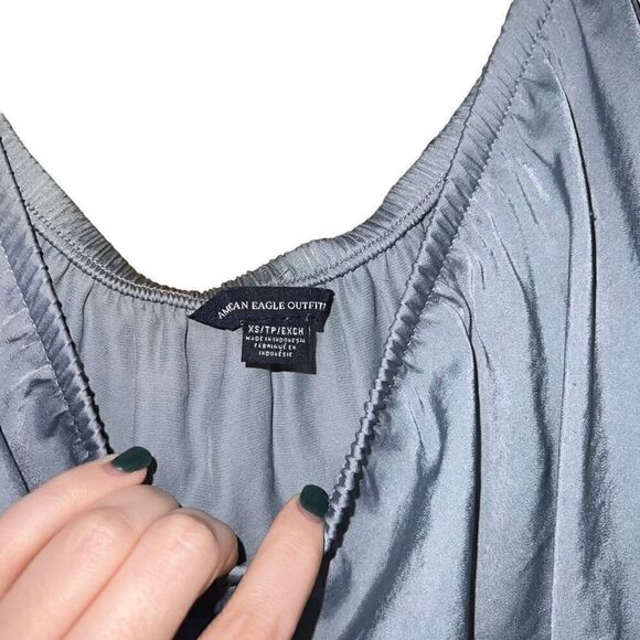 AMERICAN EAGLE OUTFITTERS Off The Shoulder Silver Blouse Size XS - Picture 7 of 7